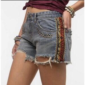 BDG Freja vintage mid rise cut off shorts embellished‎ size 27